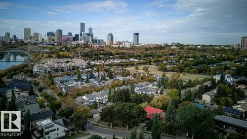 9906 87 ST NW