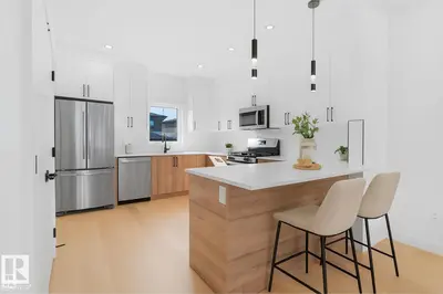 Interior photo 4 of 92 Blackbird Bend E