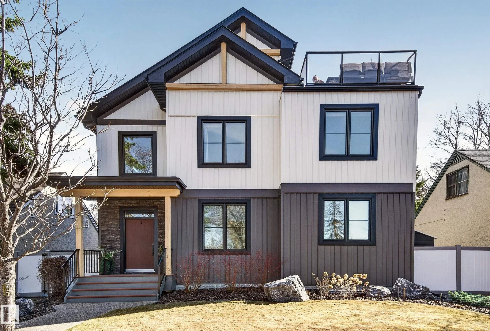 8207 101 AV NW NW, Edmonton - 5 bedroom Detached Single Family for sale