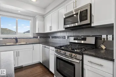 Interior photo 2 of 332 NELSON DR