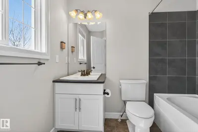Interior photo 4 of 332 NELSON DR