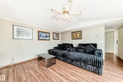Interior photo 3 of 2903 Lakewood Drive NW