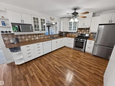 Interior photo 4 of #14 53227 RGE ROAD 14