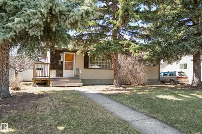 Interior photo 1 of 10504 45 ST NW