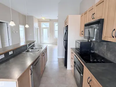Interior photo 2 of #513 10147 112 ST NW