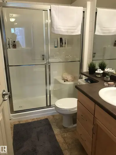 Interior photo 2 of #226 2503 HANNA CR NW