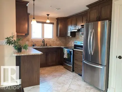 Interior photo 1 of #609 10142 111 ST NW
