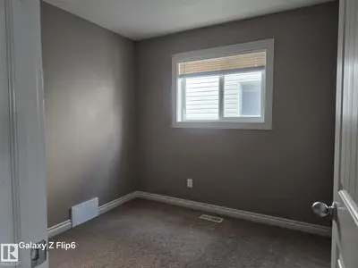 Interior photo 4 of 