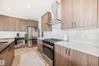 Interior photo 3 of 4231 206 ST NW