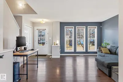 Interior photo 4 of 7114 22 AV SW