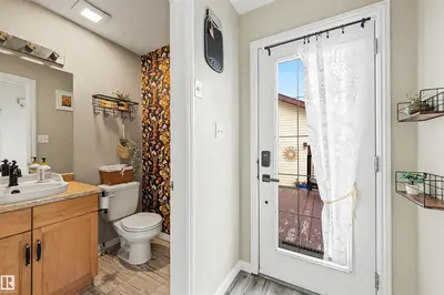 Interior photo 4 of 5432 203 ST NW