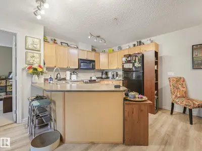 Interior photo 3 of #217 15211 139 ST NW