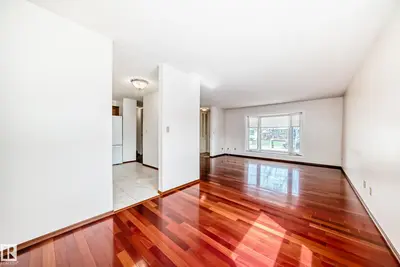 Interior photo 2 of 11739 152A AV NW