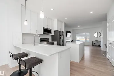 Interior photo 4 of 2644 192 ST NW