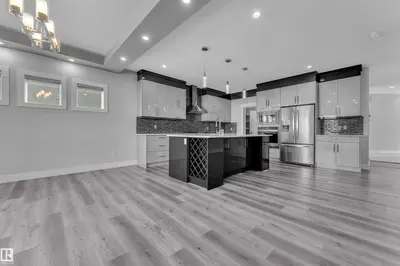 Interior photo 3 of 4403 TRIOMPHE GA