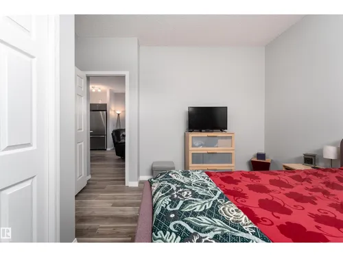 #23 6520 2 AV SW, Edmonton - $220,000