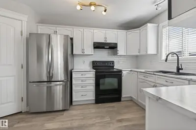 Interior photo 3 of 147 SUMMERWOOD DR