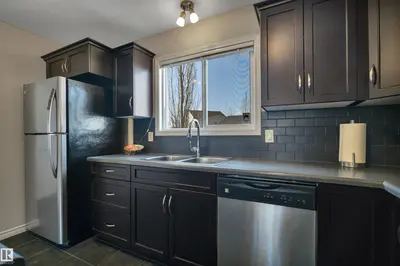 Interior photo 4 of 355 SECORD BV NW
