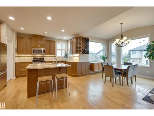 20645 93A AV NW, Edmonton - $675,000