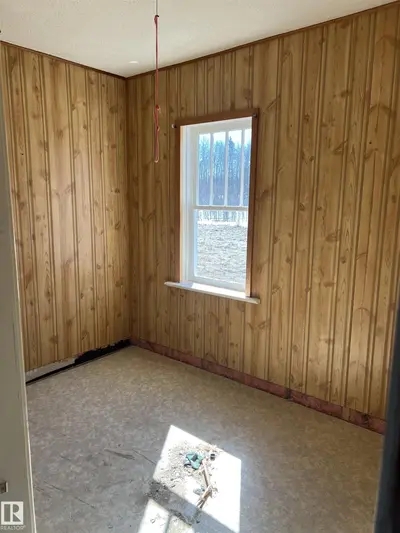 Interior photo 3 of 173035 Twp Rd 653