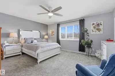 Interior photo 3 of 295 YOUVILLE DR E NW