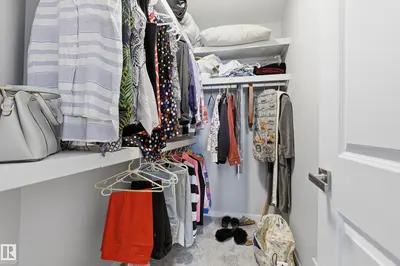 Interior photo 4 of 295 YOUVILLE DR E NW