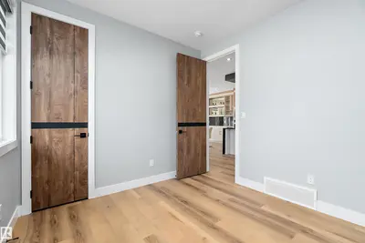 Interior photo 3 of 