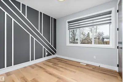 Interior photo 2 of 