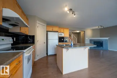 Interior photo 4 of 1431 HODGSON WY NW
