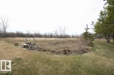 Interior photo 4 of 25517 Twp Rd 594