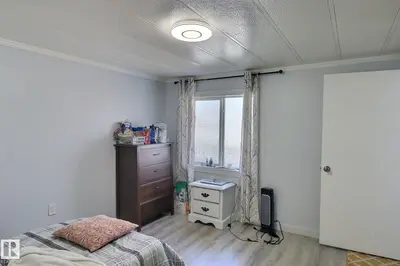 Interior photo 3 of 602 Evergreen PA NW