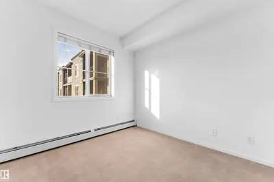 Interior photo 4 of 