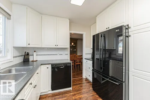 1727 65 ST NW, Edmonton - $575,000