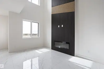 Interior photo 2 of 3013 8 AV SW