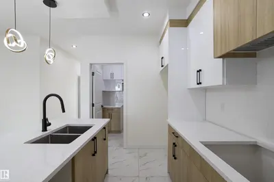 Interior photo 4 of 719 30 ST SW