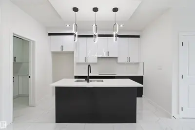 Interior photo 2 of 723 30 ST SW