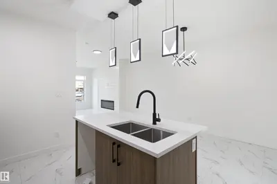 Interior photo 4 of 619 30 ST SW