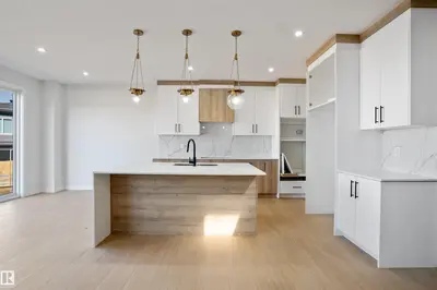 Interior photo 1 of 1849 Crossbill LO NW
