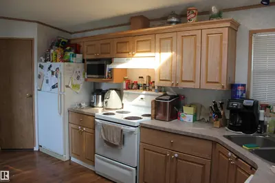 Interior photo 3 of 4610 51 AV