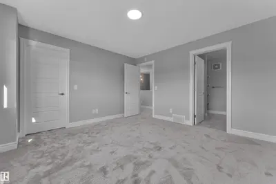 Interior photo 4 of 
