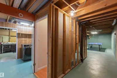 Interior photo 3 of 