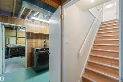 Interior photo 2 of 