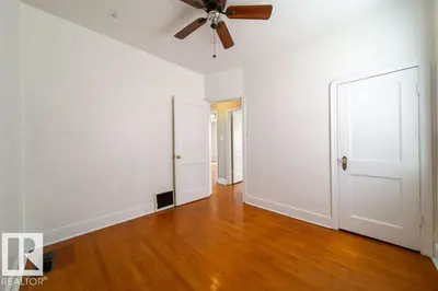 Interior photo 4 of 7812 128 AV NW