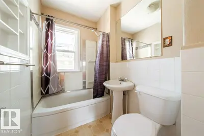 Interior photo 2 of 7812 128 AV NW