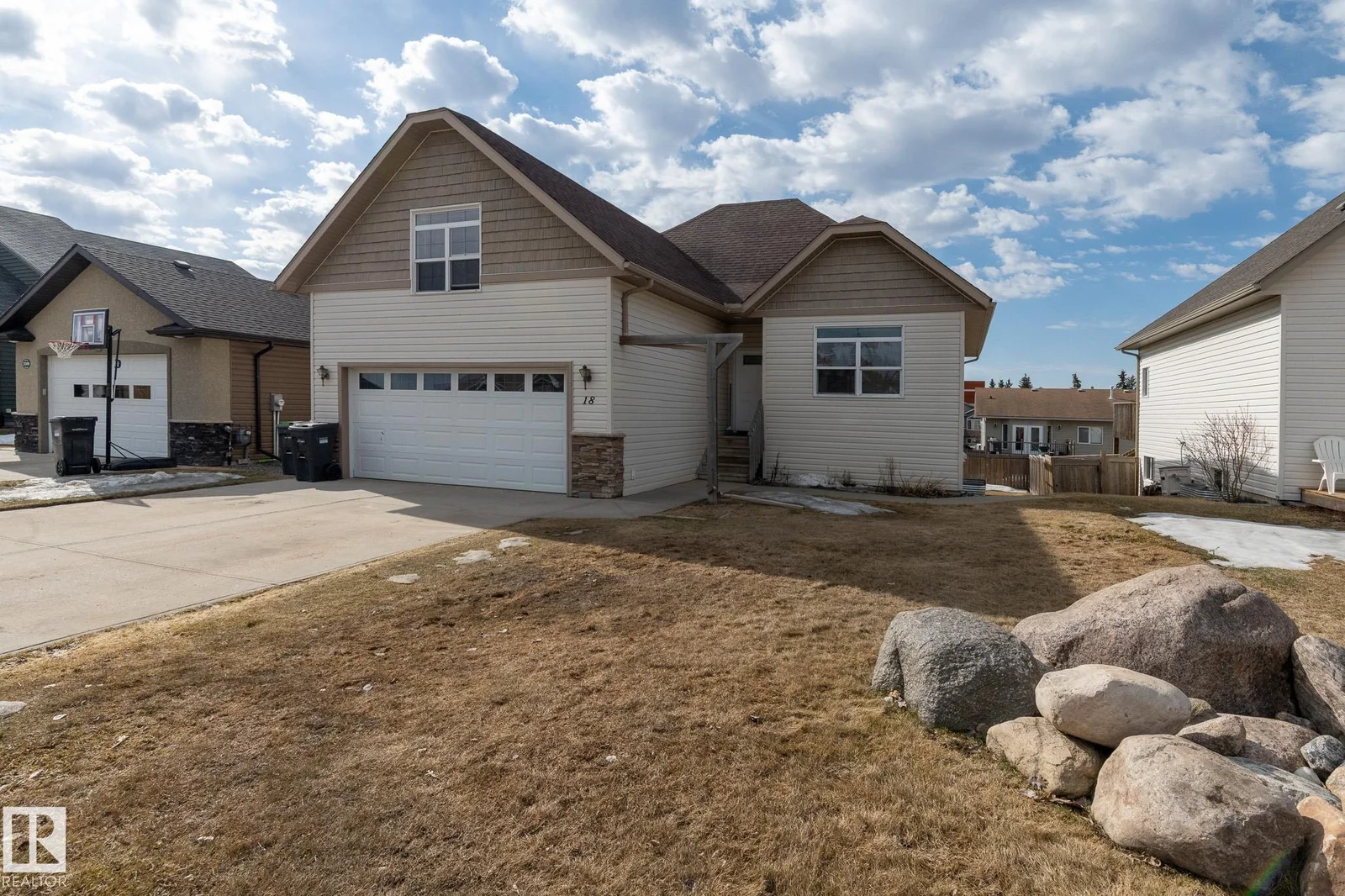 18 FIR CO, Cold Lake - 5 bedroom Detached Single Family for sale
