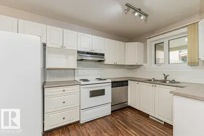 Interior photo 4 of #101 10809 SASKATCHEWAN DR NW