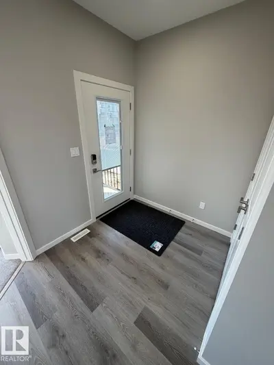 Interior photo 1 of 309 EDGEMONT DR NW