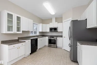 Interior photo 4 of #4 1780 GLASTONBURY BV NW