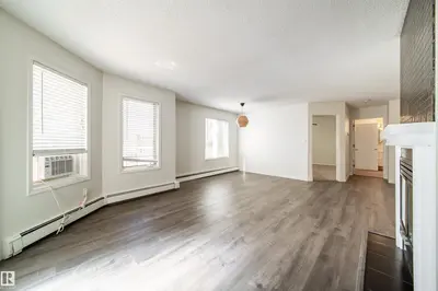 Interior photo 4 of #302 9138 83 AV NW
