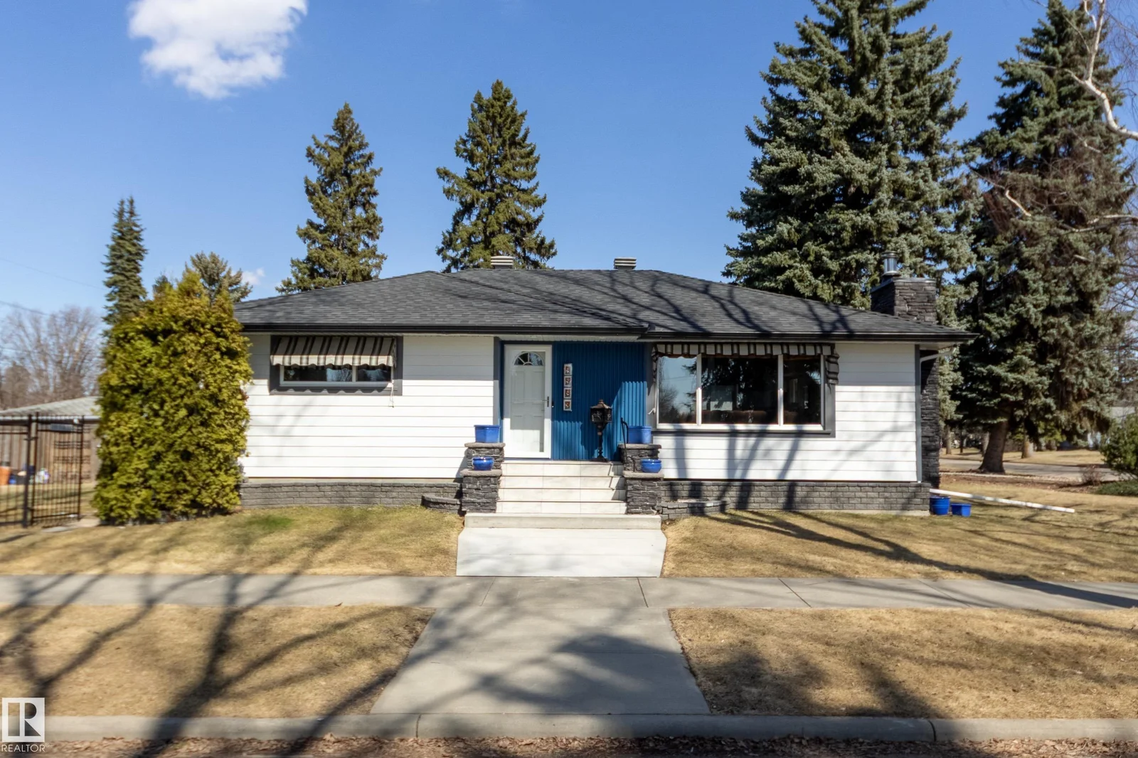 9503 77 ST NW, Edmonton - 2 bedroom Detached Single Family for sale
